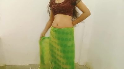 Bath karti hui bhabhi