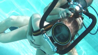 Being Fucked In The Pool – Minnie Manga