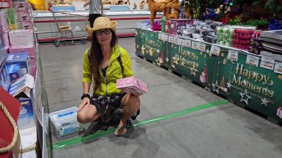 Risky Pussy N Butt Plug Flashing In Supermarket # Public No Panties