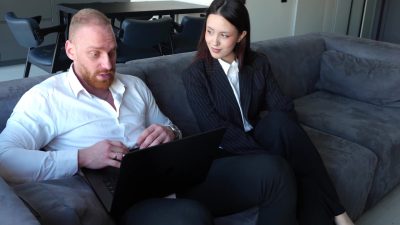 Please! Fuck Me! Screamed Hot Secretary Before Sex! Married Boss Fucked Her So Hard Until She Cum